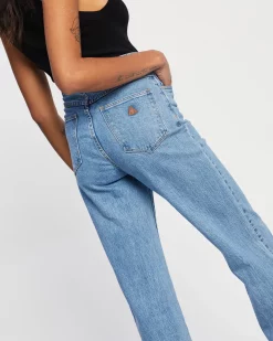 Abrand A '94 High & Wide Jeans -Abrand Shop http3A2F2Fstatic.theiconic.com .au2Fp2Fabrand 0050 7162121 4