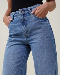 COTTON ON Loose Straight Jeans -Abrand Shop http3A2F2Fstatic.theiconic.com .au2Fp2Fcotton on 8992 4043481 6