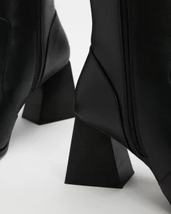 Dazie Tucky Ankle Boots -Abrand Shop http3A2F2Fstatic.theiconic.com .au2Fp2Fdazie 9242 8906171 5