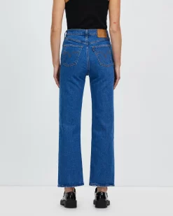 Levi's Ribcage Straight Ankle Jeans -Abrand Shop http3A2F2Fstatic.theiconic.com .au2Fp2Flevis 9560 3291761 3
