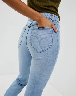 Rolla's Original Straight Long Sunshine -Abrand Shop http3A2F2Fstatic.theiconic.com .au2Fp2Frolla s 4679 8096971 4