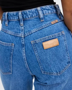 Wrangler Claudia Hi Straight Jeans -Abrand Shop http3A2F2Fstatic.theiconic.com .au2Fp2Fwrangler 9193 3864081 6